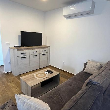 Apartments Two Olives Kotor Ngoại thất bức ảnh