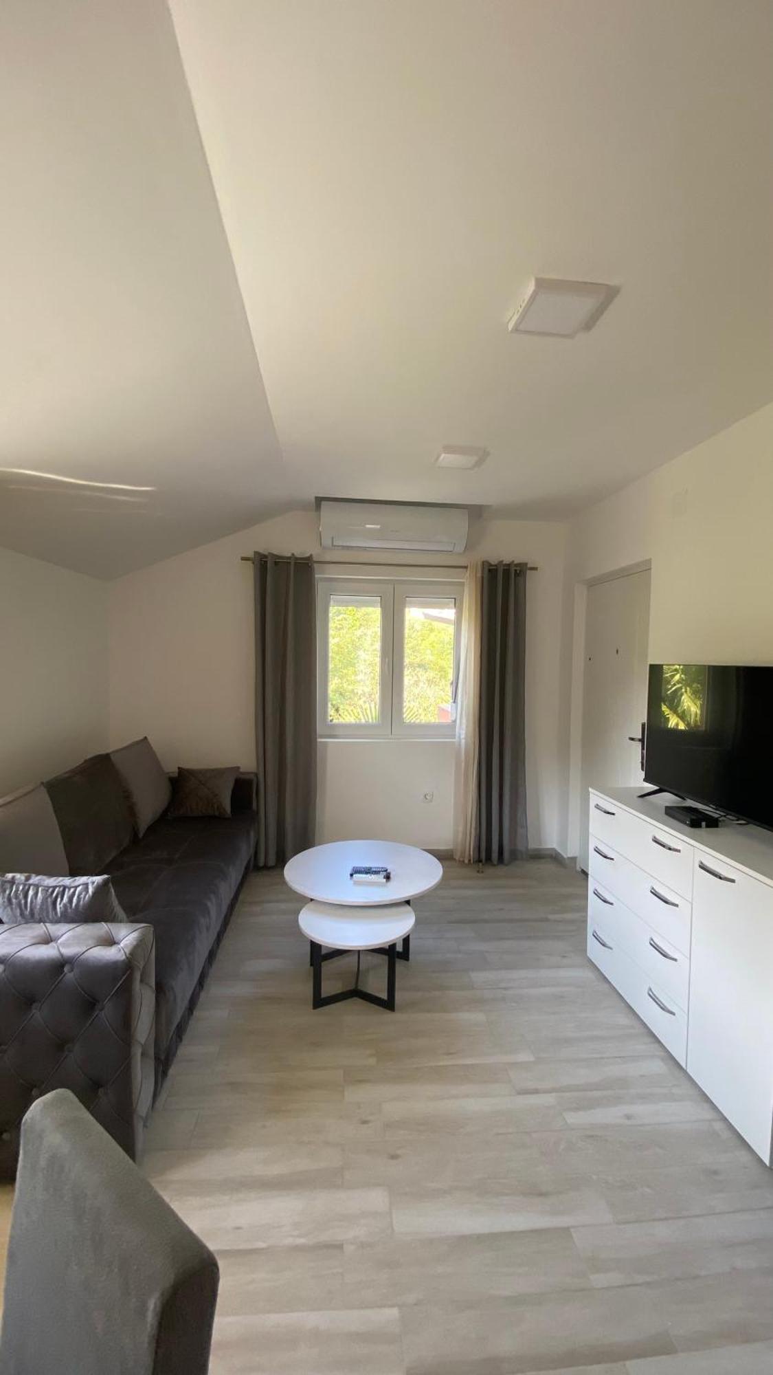 Apartments Two Olives Kotor Ngoại thất bức ảnh